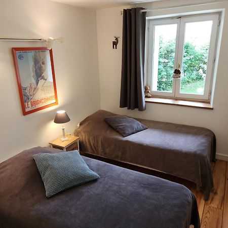 La Girandole Chambre D'Hotes Et Location D'Appartement 阿维厄 外观 照片