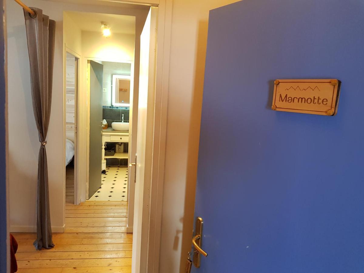 La Girandole Chambre D'Hotes Et Location D'Appartement 阿维厄 外观 照片
