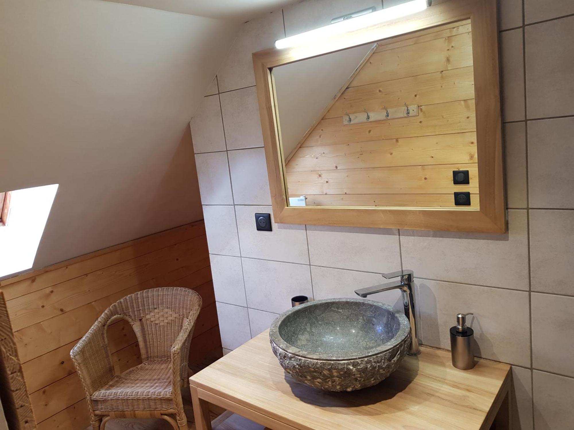 La Girandole Chambre D'Hotes Et Location D'Appartement 阿维厄 外观 照片