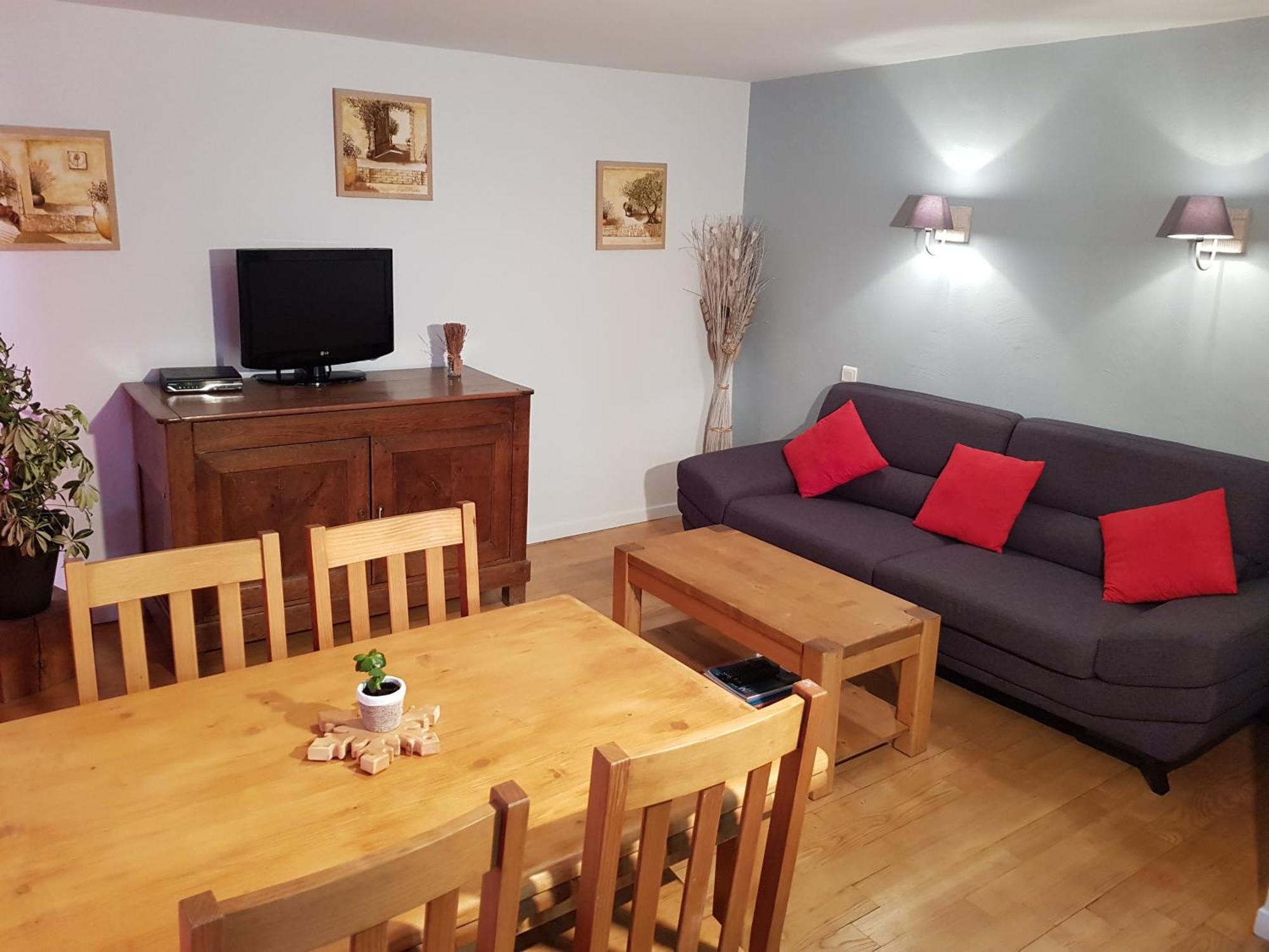 La Girandole Chambre D'Hotes Et Location D'Appartement 阿维厄 外观 照片