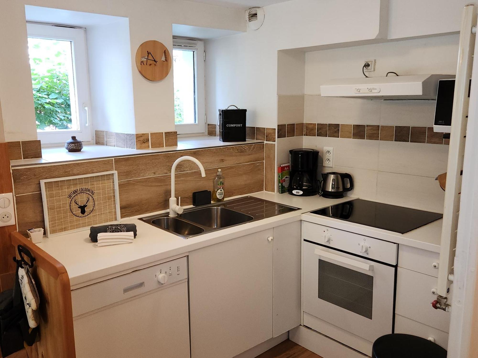 La Girandole Chambre D'Hotes Et Location D'Appartement 阿维厄 外观 照片