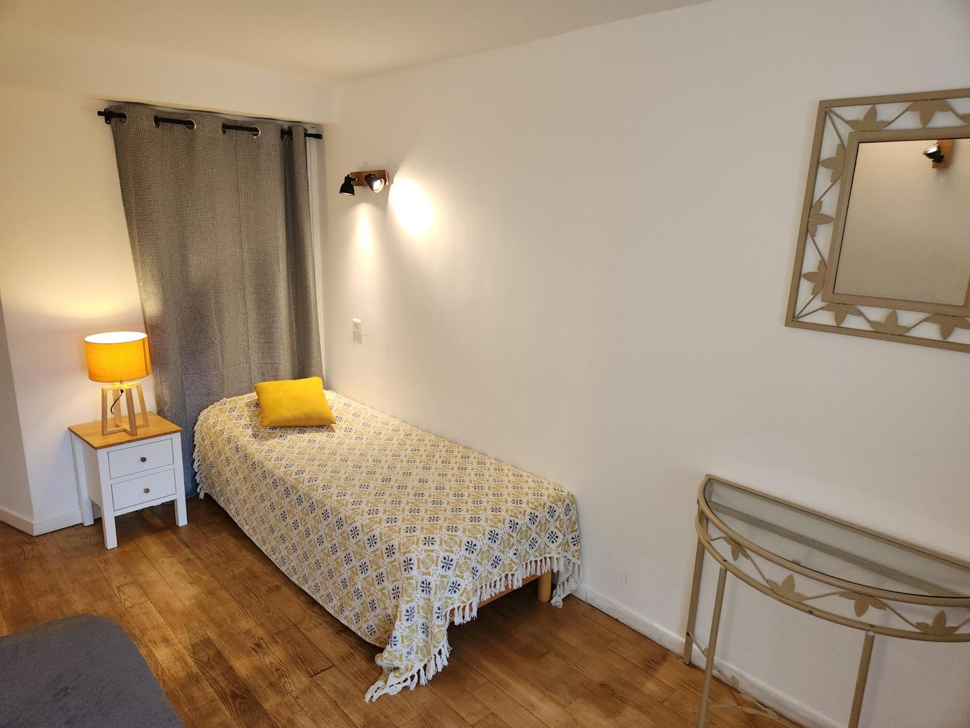 La Girandole Chambre D'Hotes Et Location D'Appartement 阿维厄 外观 照片