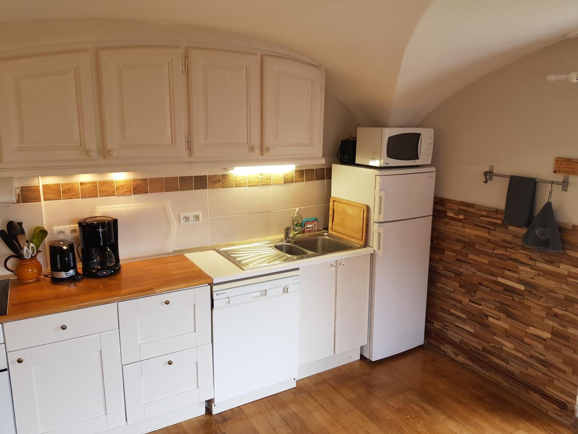 La Girandole Chambre D'Hotes Et Location D'Appartement 阿维厄 外观 照片