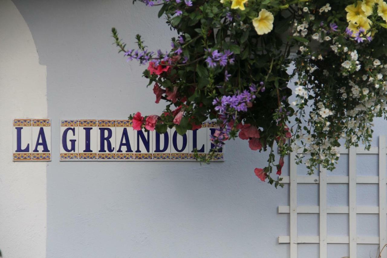 La Girandole Chambre D'Hotes Et Location D'Appartement 阿维厄 外观 照片