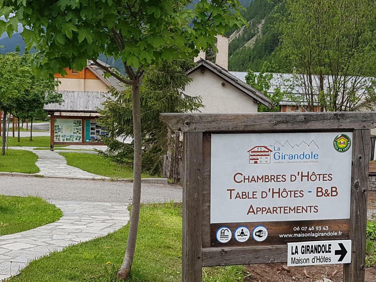 La Girandole Chambre D'Hotes Et Location D'Appartement 阿维厄 外观 照片